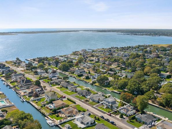 12 Marlin Road, East Quogue NY 11942