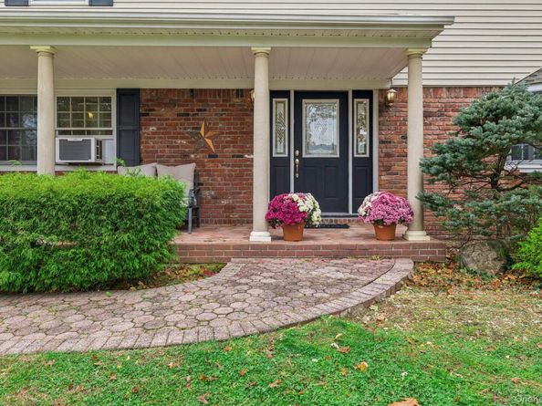 9 Princeton Drive, Plainview NY 11803