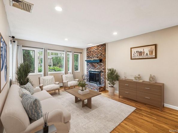 9 Princeton Drive, Plainview NY 11803