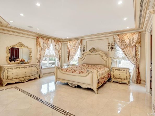 181-30 Tudor Road, Jamaica Estates NY 11432