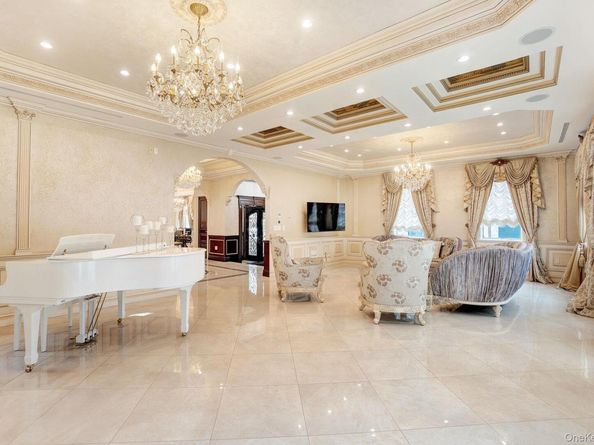 181-30 Tudor Road, Jamaica Estates NY 11432