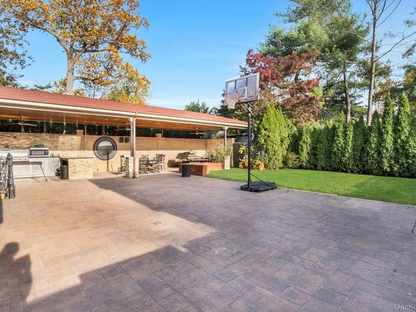 181-30 Tudor Road, Jamaica Estates NY 11432