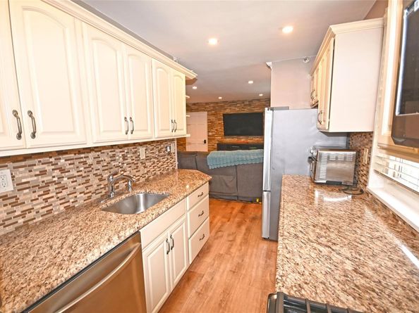 251-26 58th Avenue Upper, Little Neck NY 11362