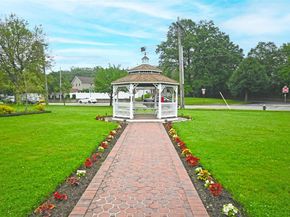 251-26 58th Avenue Upper, Little Neck NY 11362