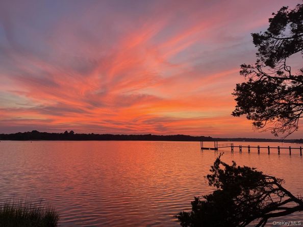 34 Old Neck Road S, Center Moriches NY 11934