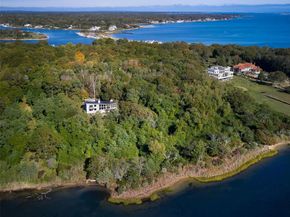 34 Old Neck Road S, Center Moriches NY 11934