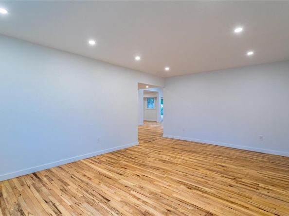23 Waterford Drive, Wheatley Heights NY 11798