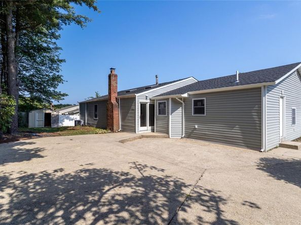 23 Waterford Drive, Wheatley Heights NY 11798