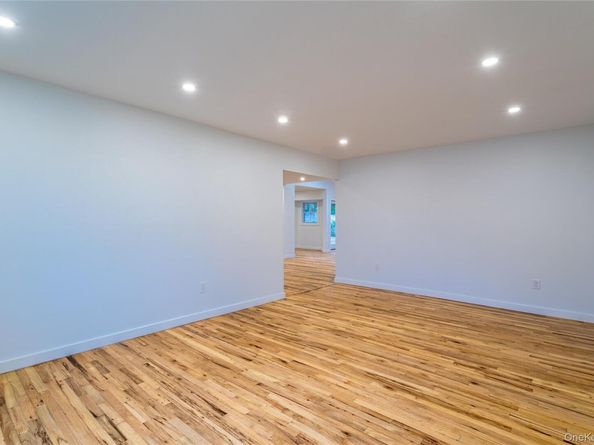 23 Waterford Drive, Wheatley Heights NY 11798