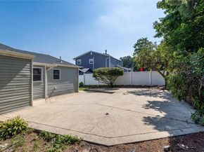 23 Waterford Drive, Wheatley Heights NY 11798
