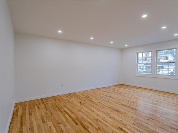 23 Waterford Drive, Wheatley Heights NY 11798