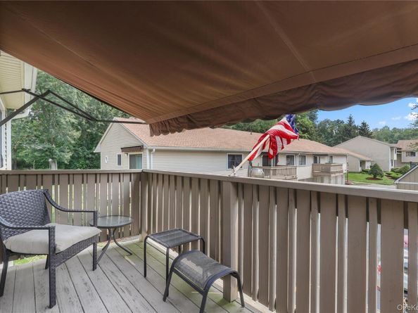 96 Molly Pitcher Lane H, Yorktown Heights NY 10598