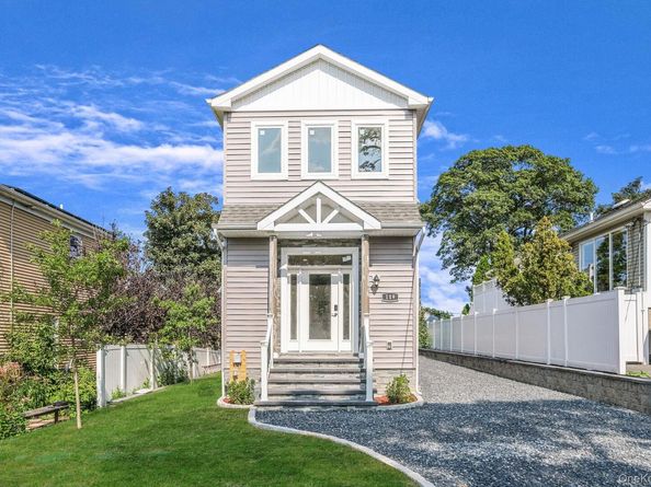 119 Whittier Drive, Kings Park NY 11754