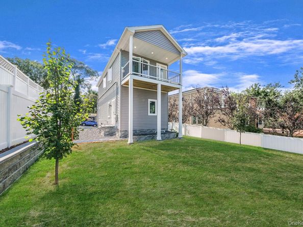 119 Whittier Drive, Kings Park NY 11754