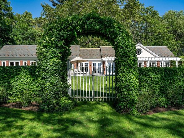 842 Sleepy Hollow Road, Briarcliff Manor NY 10510
