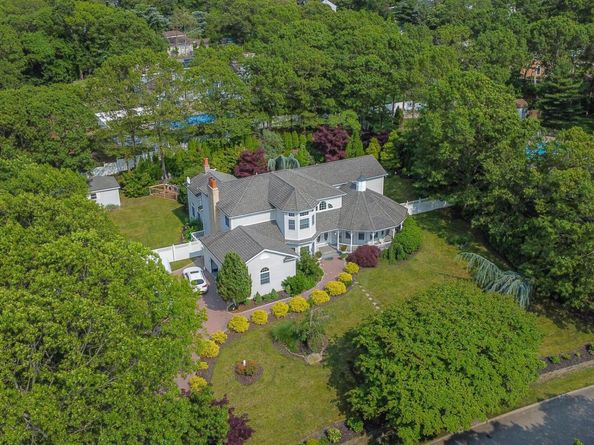 59 Lidge Drive, Farmingville NY 11738