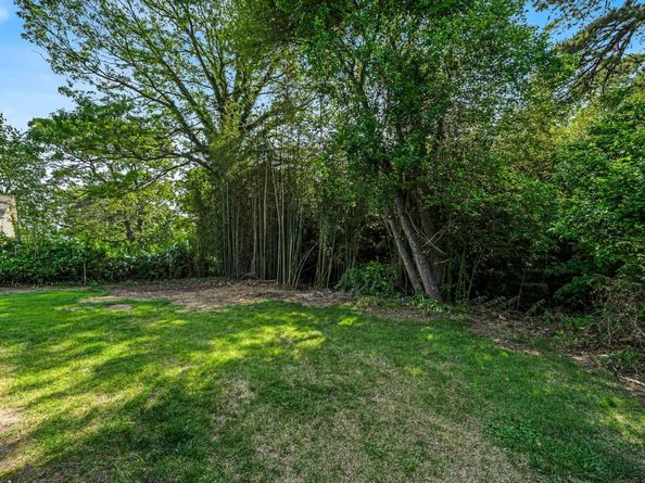 1090 Brookdale Avenue, Bay Shore NY 11706