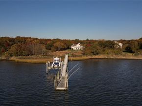 22 Old Neck Road S, Center Moriches NY 11934