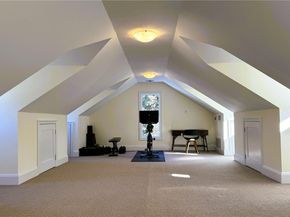 22 Old Neck Road S, Center Moriches NY 11934