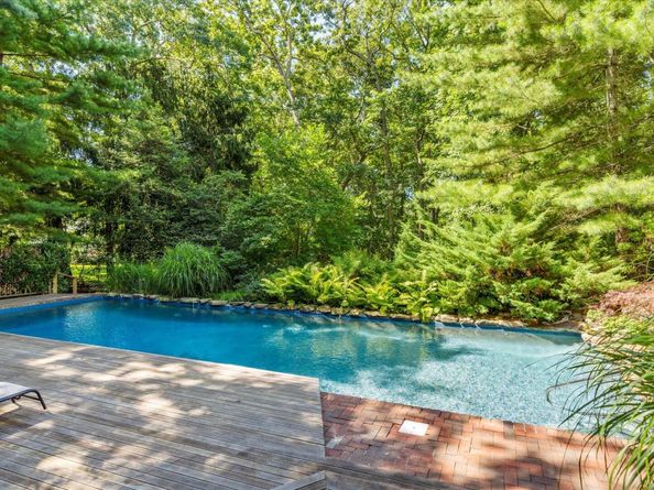 53 Cedar Lane W, Remsenburg NY 11960