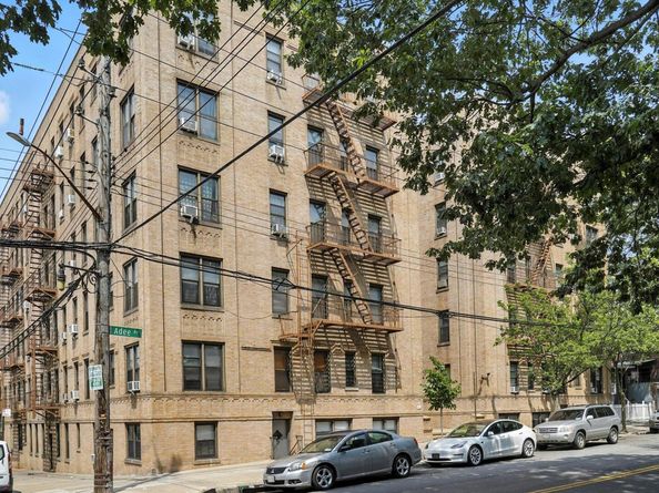 829 Adee Avenue 5N, Bronx NY 10467