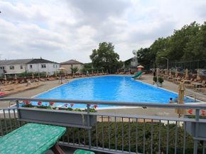 61-20 Grand Central Parkway A1406, Forest Hills NY 11375