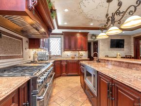 4 Point Crescent, Malba NY 11357
