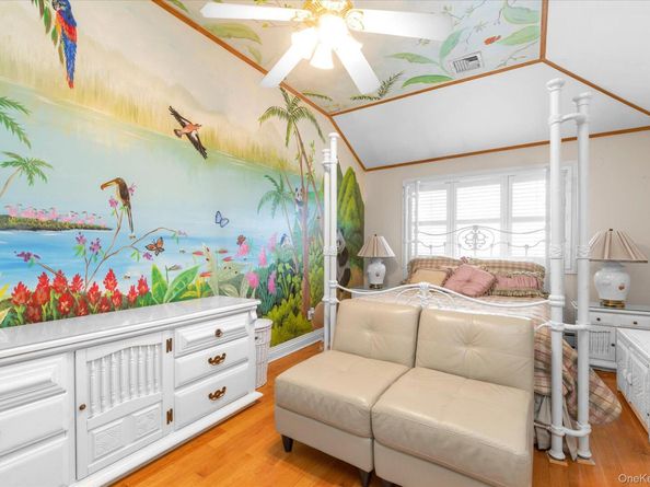 4 Point Crescent, Malba NY 11357