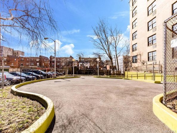 1966 Newbold Avenue 405, Bronx NY 10472