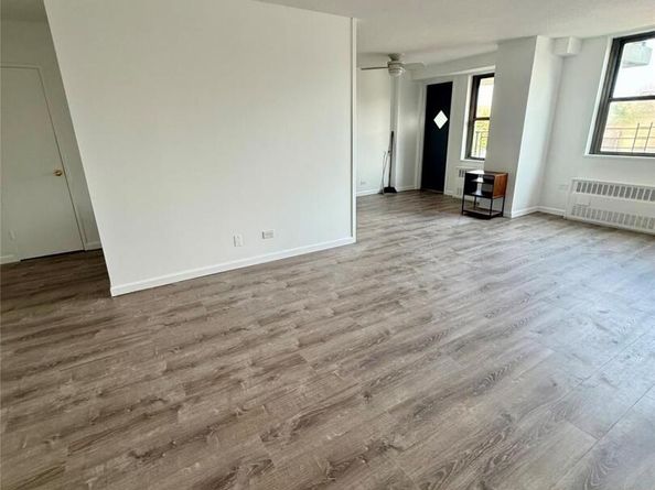 1966 Newbold Avenue 405, Bronx NY 10472