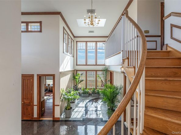 6133 Sound Avenue, Riverhead NY 11901