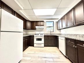 8 West Mill Drive 1B, Great Neck NY 11021