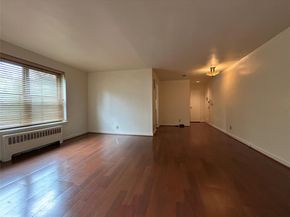 8 West Mill Drive 1B, Great Neck NY 11021