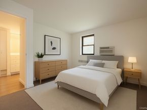 8 West Mill Drive 1B, Great Neck NY 11021