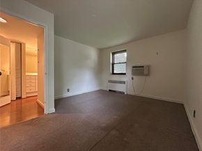 8 West Mill Drive 1B, Great Neck NY 11021