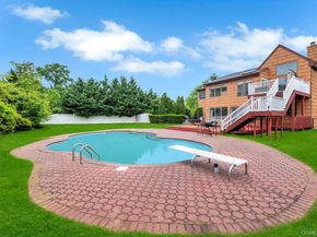 4 Bridle Court, Northport NY 11768