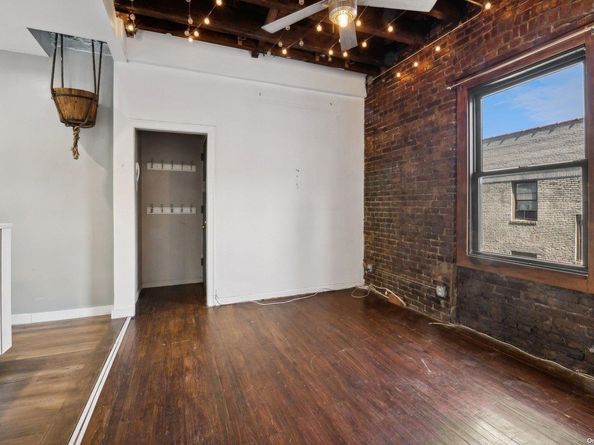 21-16 35th Street 5B, Astoria NY 11105