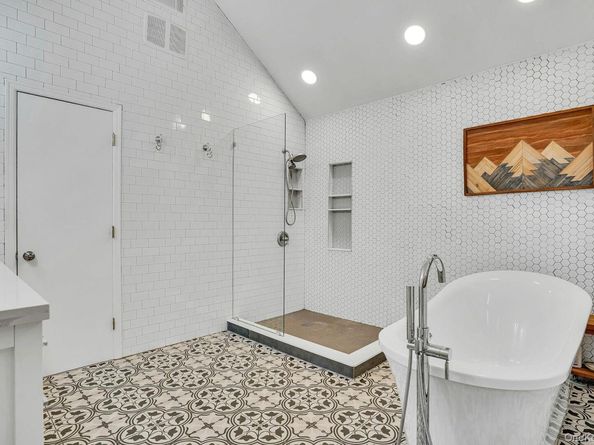 1138 Carlls Straight Path, Dix Hills NY 11746