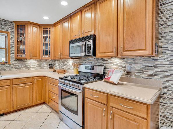 1138 Carlls Straight Path, Dix Hills NY 11746