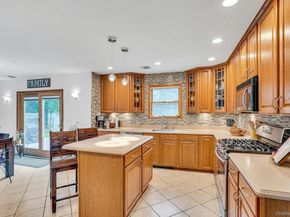 1138 Carlls Straight Path, Dix Hills NY 11746
