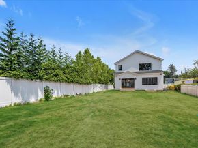 18 Anita Avenue, Syosset NY 11791