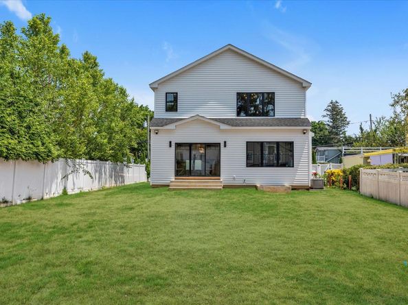 18 Anita Avenue, Syosset NY 11791