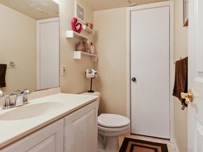 11 Jackson Avenue 11, Scarsdale NY 10583