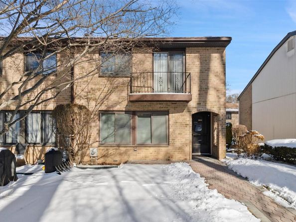11 Jackson Avenue 11, Scarsdale NY 10583
