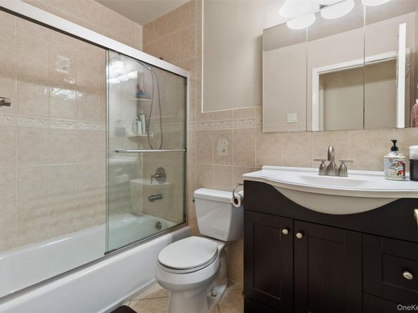 11 Jackson Avenue 11, Scarsdale NY 10583
