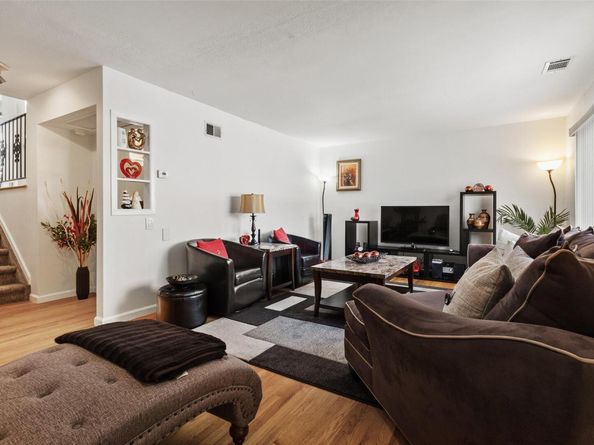 11 Jackson Avenue 11, Scarsdale NY 10583