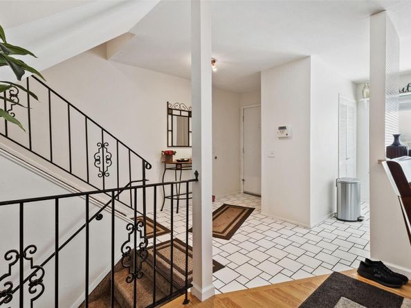 11 Jackson Avenue 11, Scarsdale NY 10583