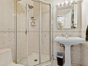 11 Jackson Avenue 11, Scarsdale NY 10583