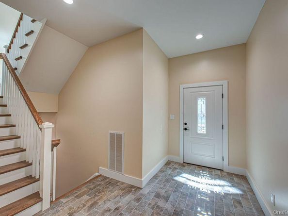 597 Pulaski, Kings Park NY 11754