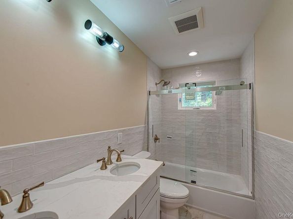 597 Pulaski, Kings Park NY 11754
